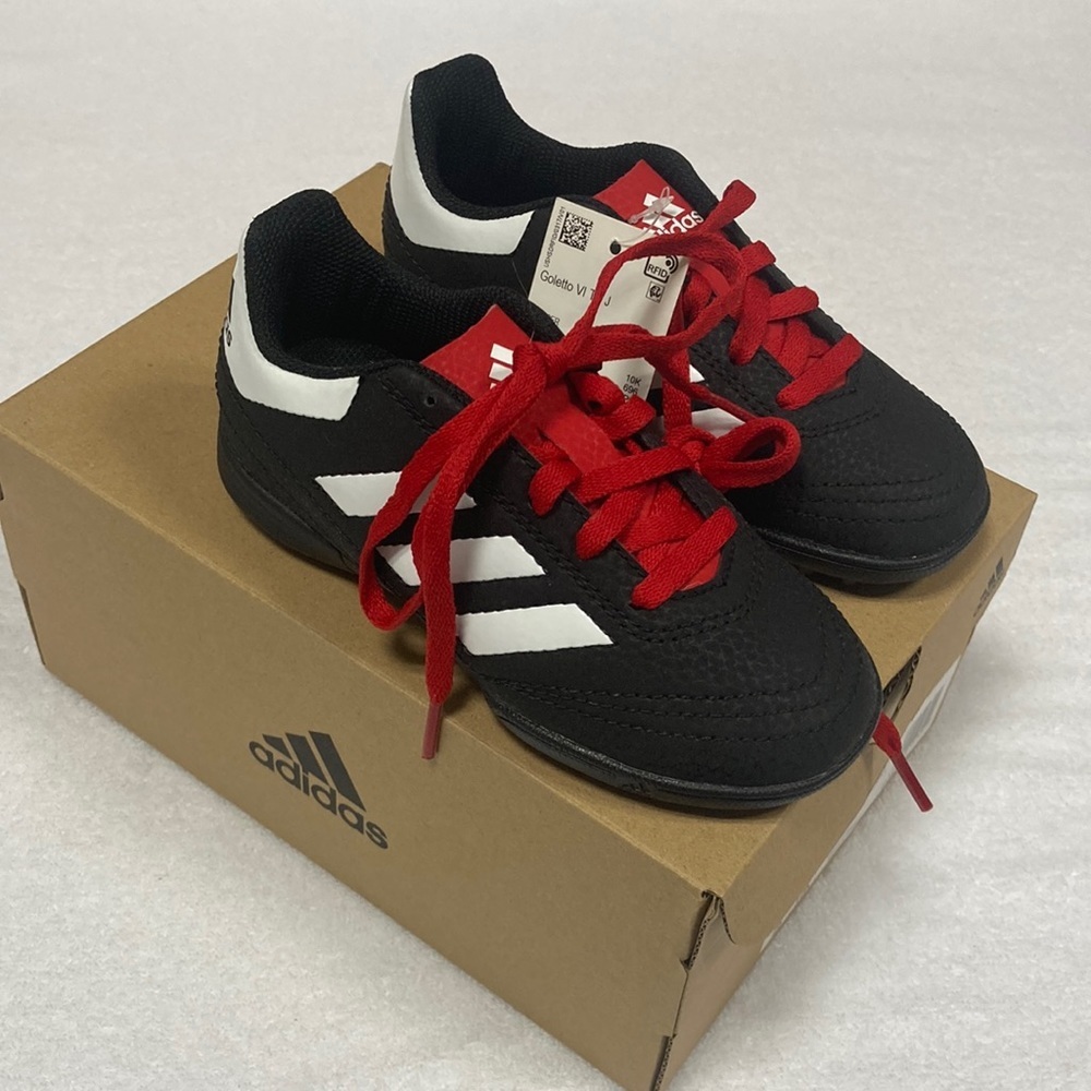 NWT adidas Goletto vI tf j size 10.5